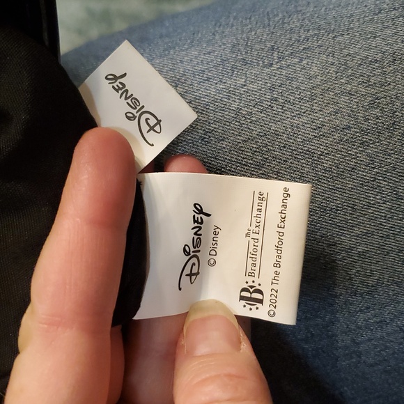 Disney x The Bradford Exchange Mickey Mouse Iconic Faux Leather Tote Bag - Picture 2 of 11